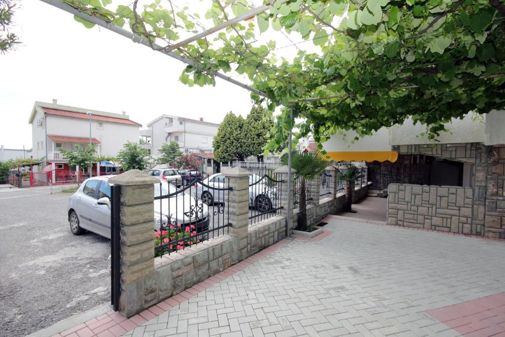 Apartments Kojic Bar Exterior foto